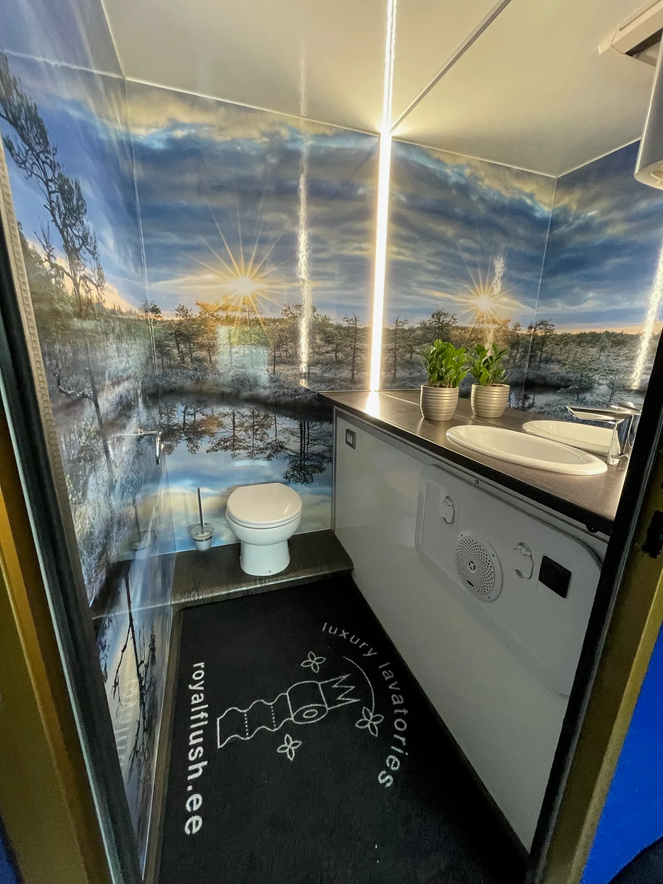 2-kohaline haagis WC