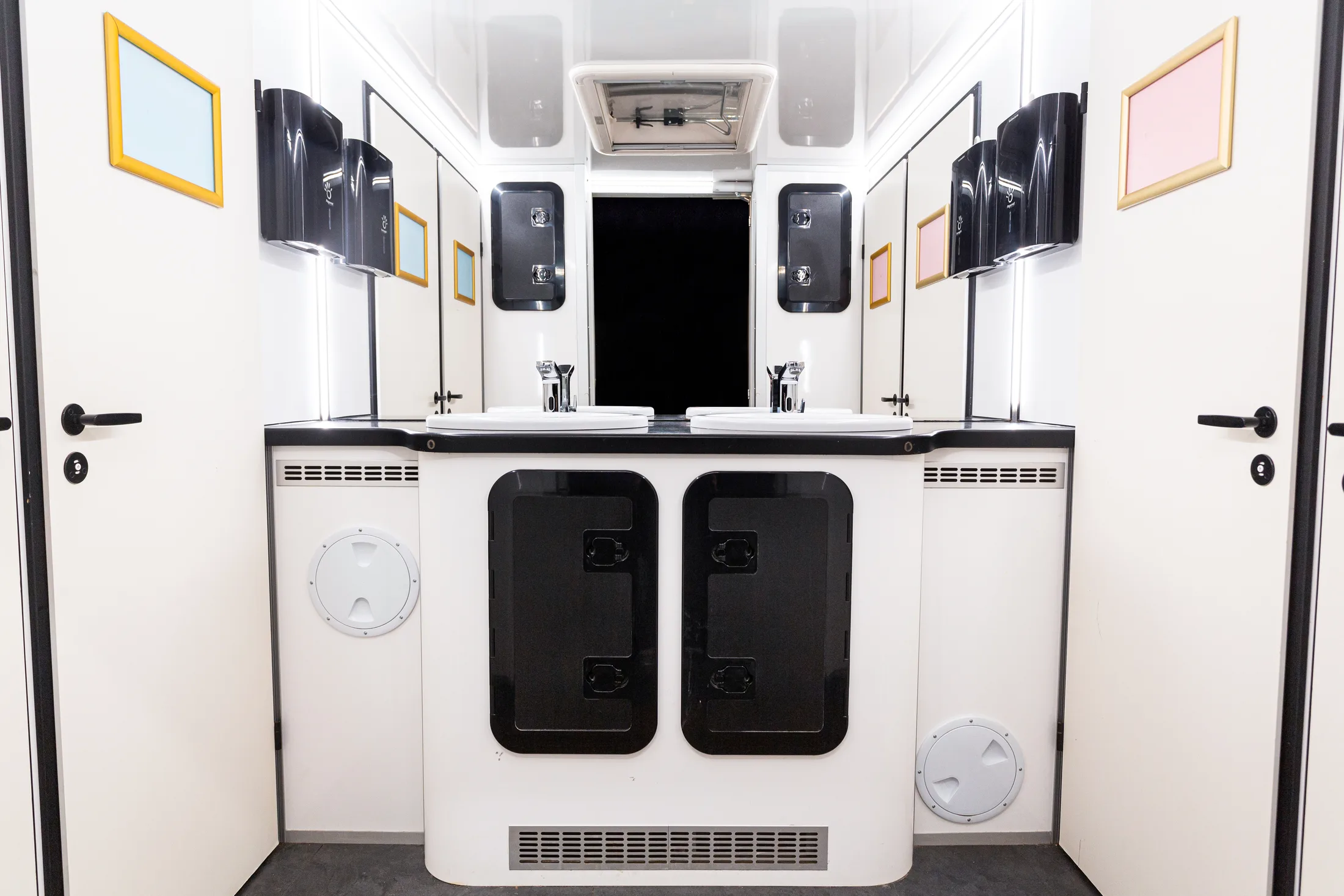 4-kohaline WC kaubik